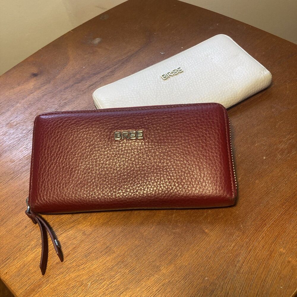 LOT of 2 Red & White Pebbled Leather zip Wallet Purse Nola Design w/ Metal Logo